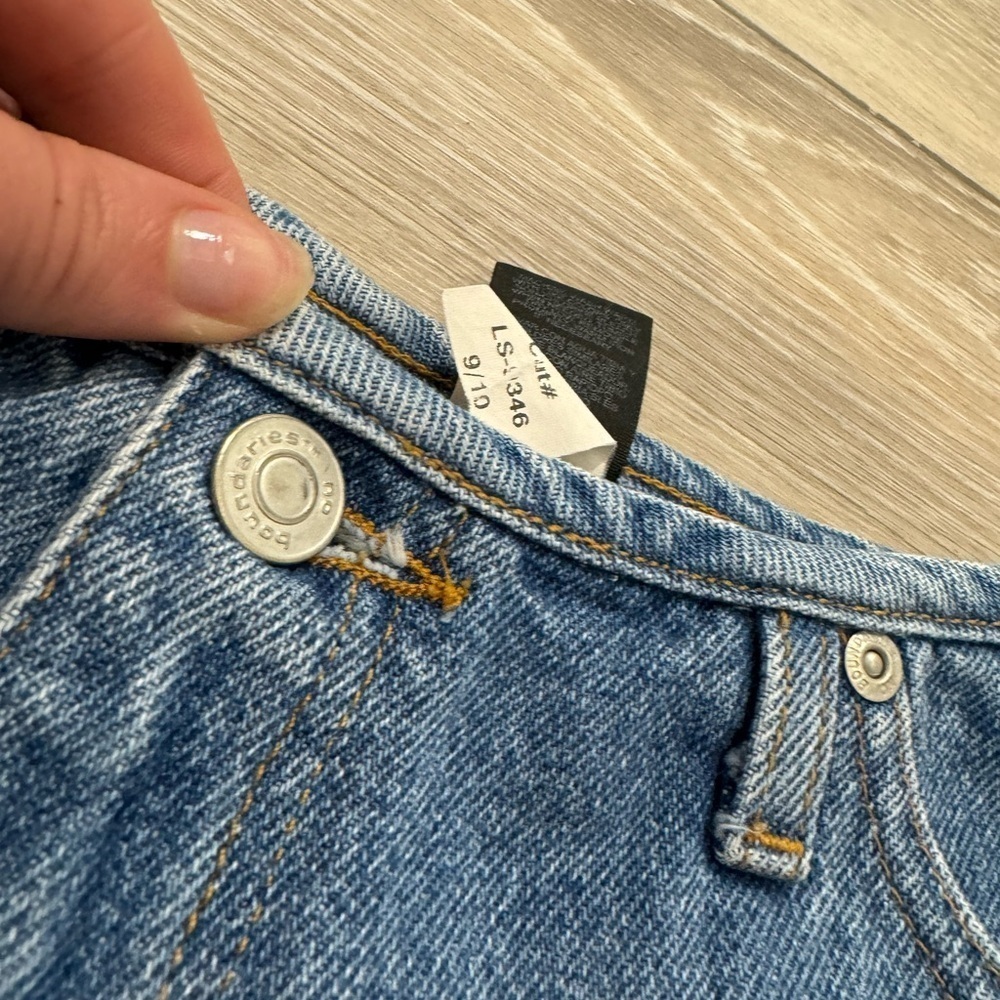 Vintage Y2K mid rise denim jean shorts - Picture 7 of 10